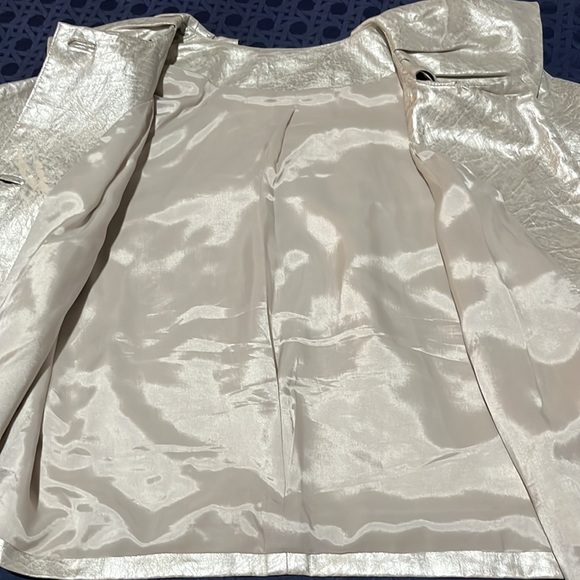 Women’s silver bolero jacket with collar detail and metal buttons - Picture 4 of 6